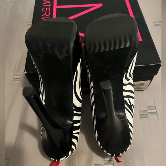 Material Girl White Zebra Print Marcel Platform Pumps Sz 7 with box - Picture 4 of 4